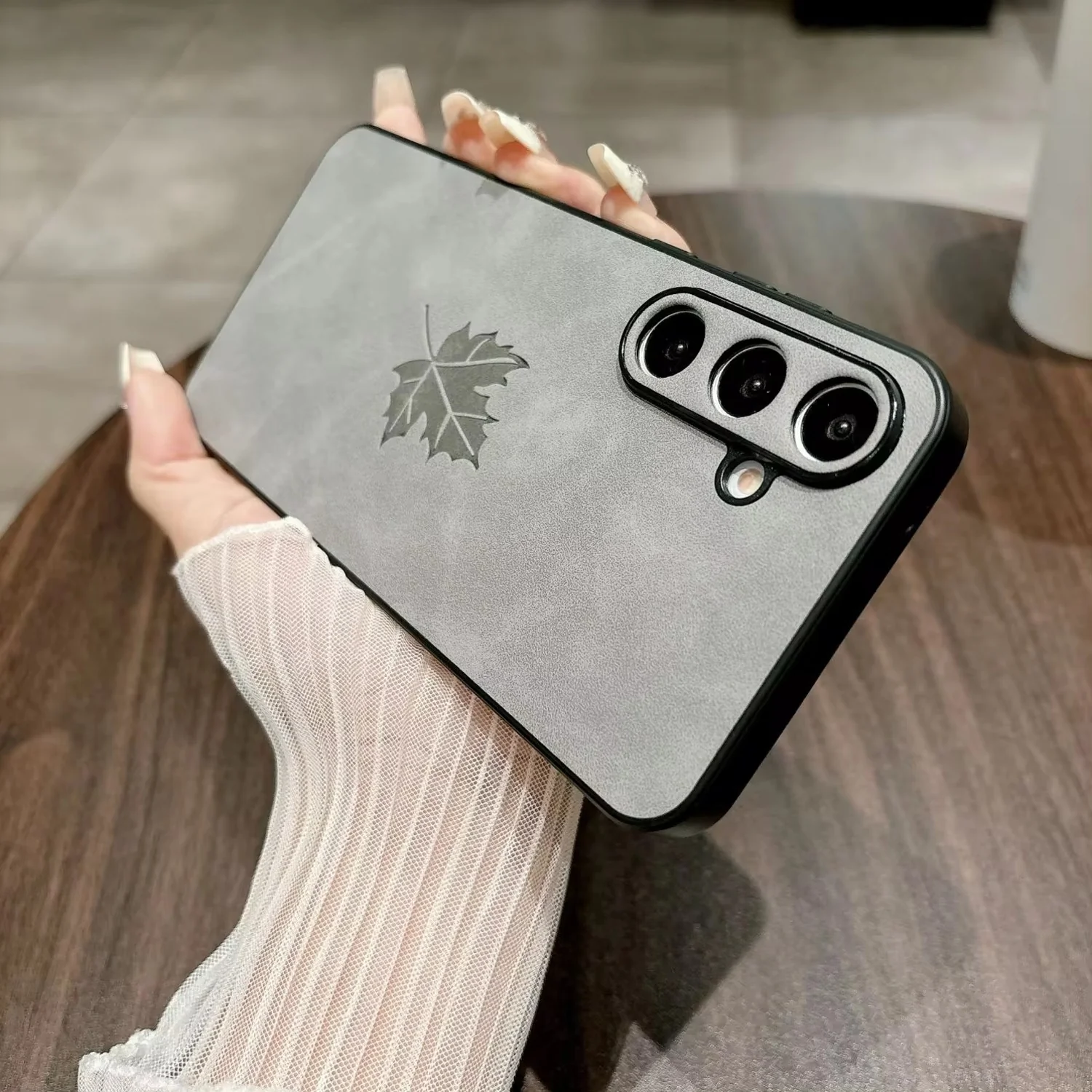 Vintage Maple Leaf Leather Case - Samsung - Image 9