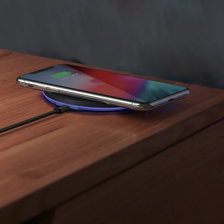 X-Doria 10W Pebble Qi Wireless Charger - Image 3